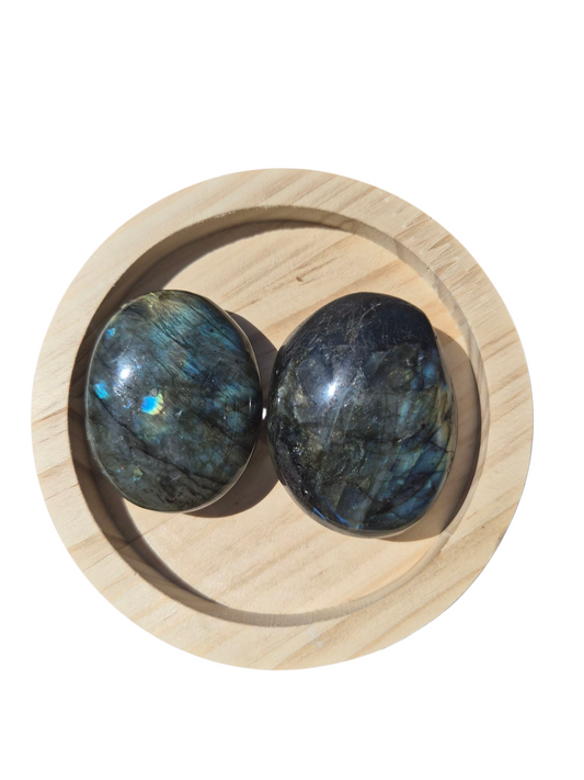 Labradorite Palmstone